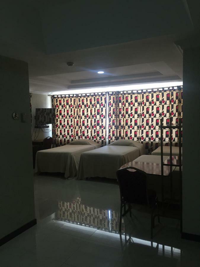 Hotel Sol De Oriente Гуаякуил Екстериор снимка